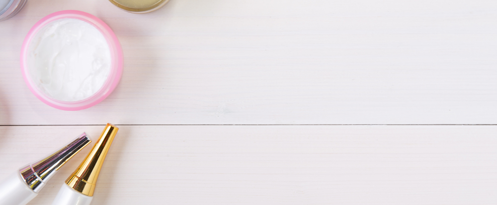 桌上美學與護膚哲學 從日常妝臺到健康概念的視覺之旅